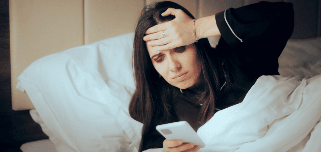Attenzione ai profili fake. Su Instagram c'è un profilo falso che si finge ènostra: aiutaci a segnalarlo