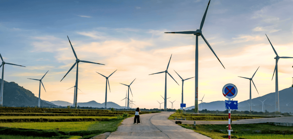 Il processo di elettrificazione globale tra energia da fonti rinnovabili, curtailment, pompe di calore e sicurezza energetica.