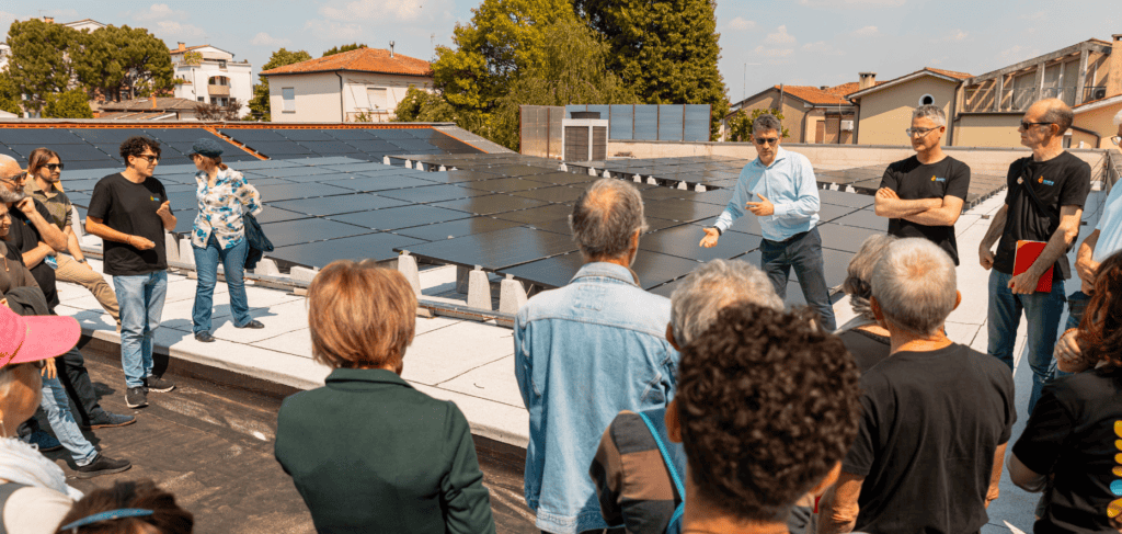Nel 2026 ènostra festeggia dodici anni di attività. Dodici anni spesi a promuovere un modello energetico basato sulla partecipazione, la sostenibilità e la democrazia.